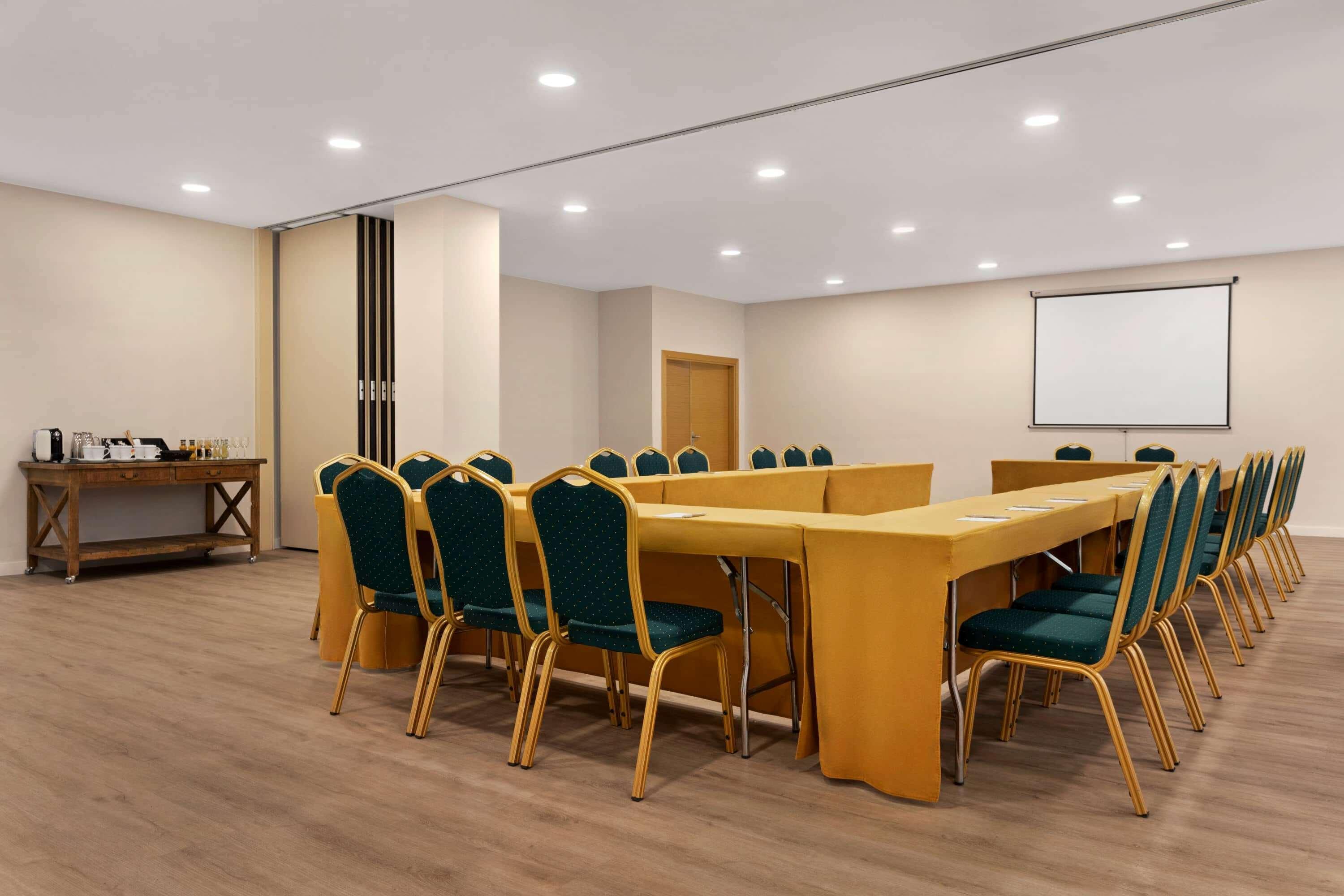 Ramada By Wyndham Valencia Hotel Almussafes