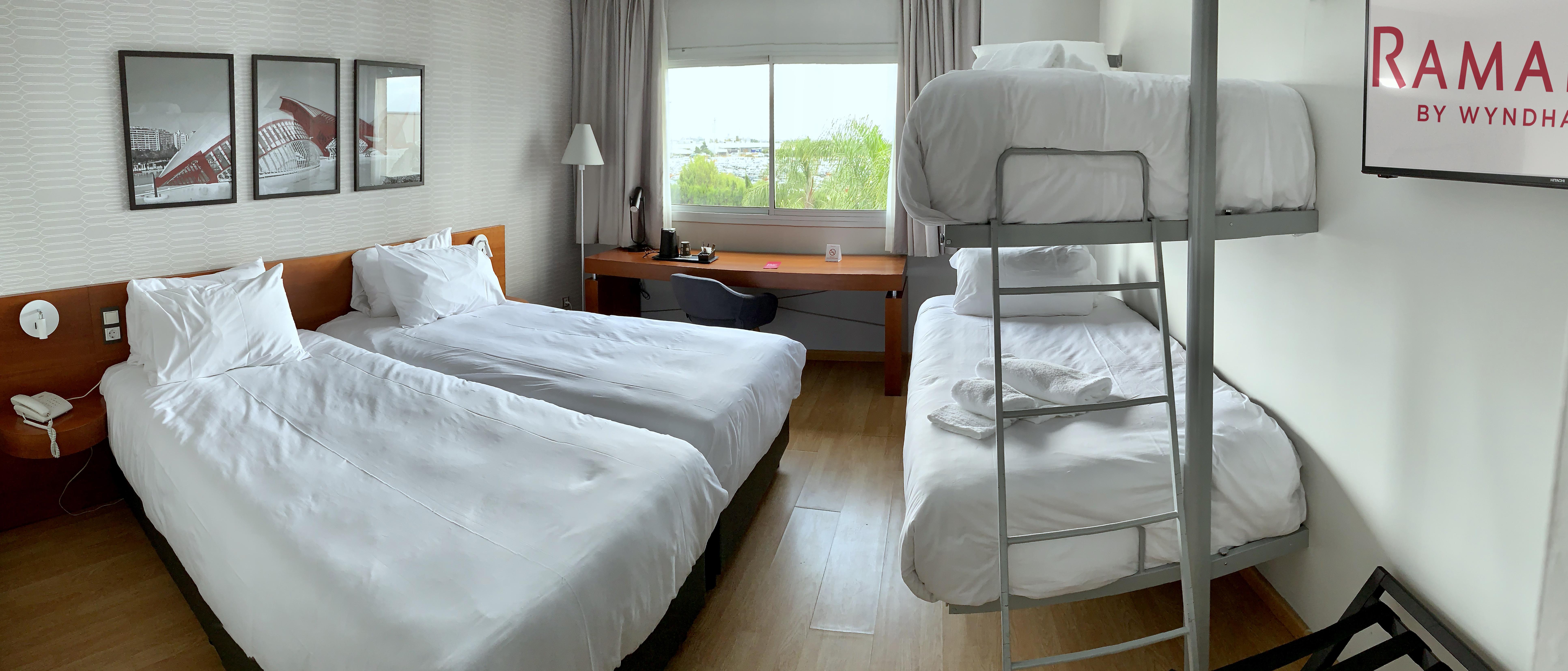 Hotel Ramada By Wyndham Valencia