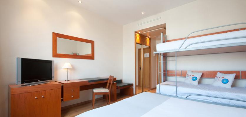 Ramada By Wyndham Valencia 3*