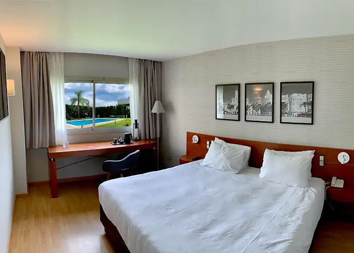 Ramada By Wyndham Valencia Almussafes