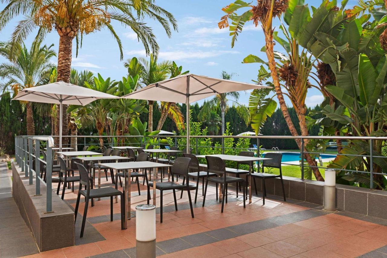 Hotel Ramada By Wyndham Valencia 3*