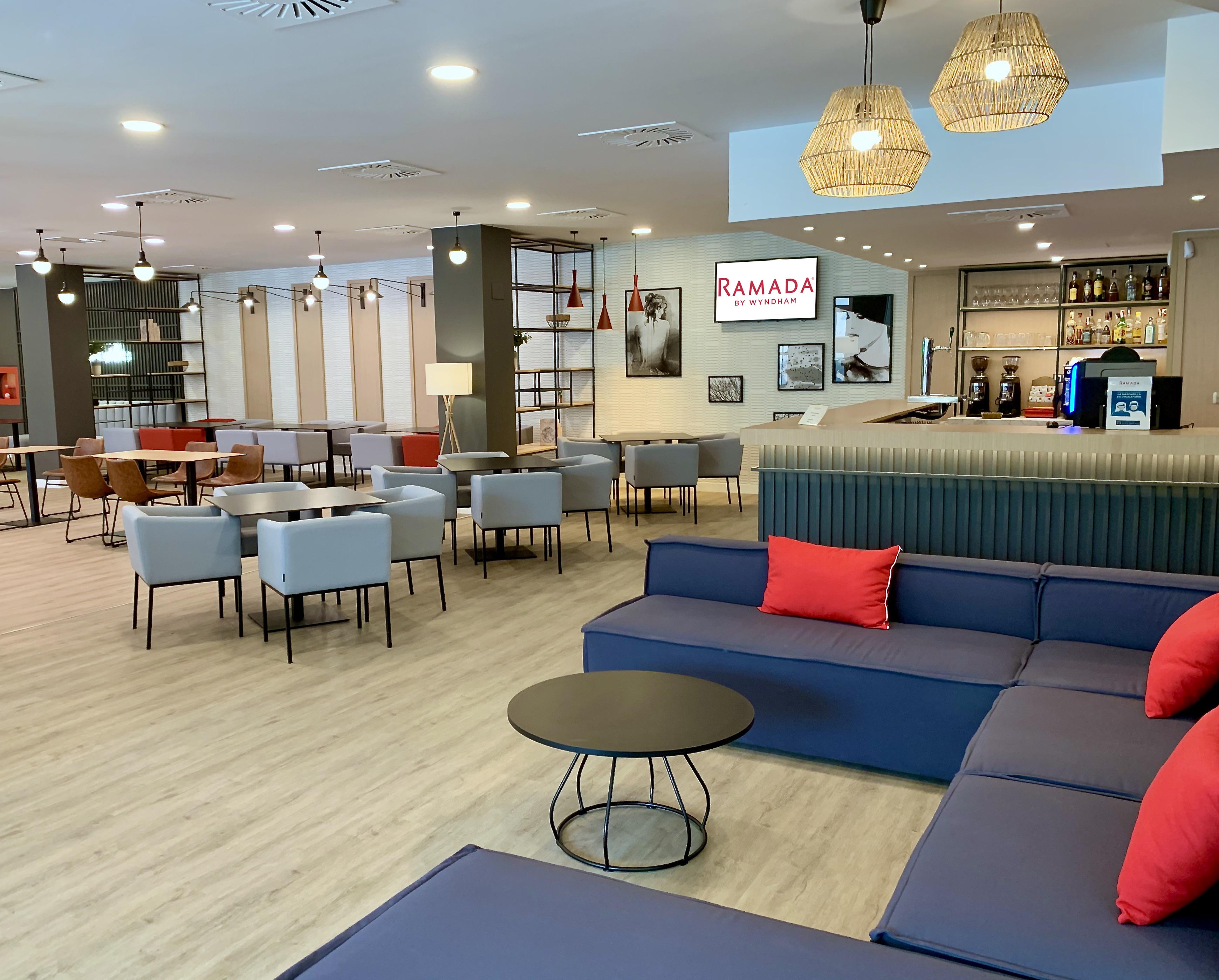 Ramada By Wyndham Valencia Hotel Almussafes