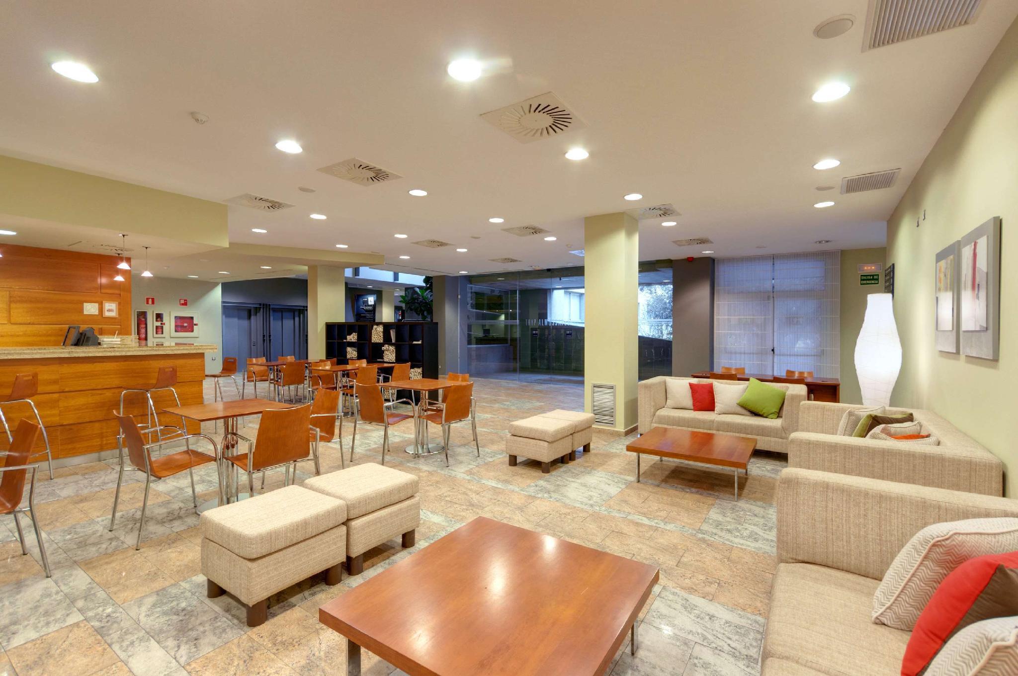 Ramada By Wyndham Valencia Hotel